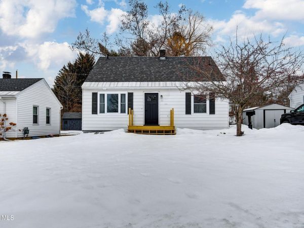 12 Christman Place, Amsterdam, NY 12010