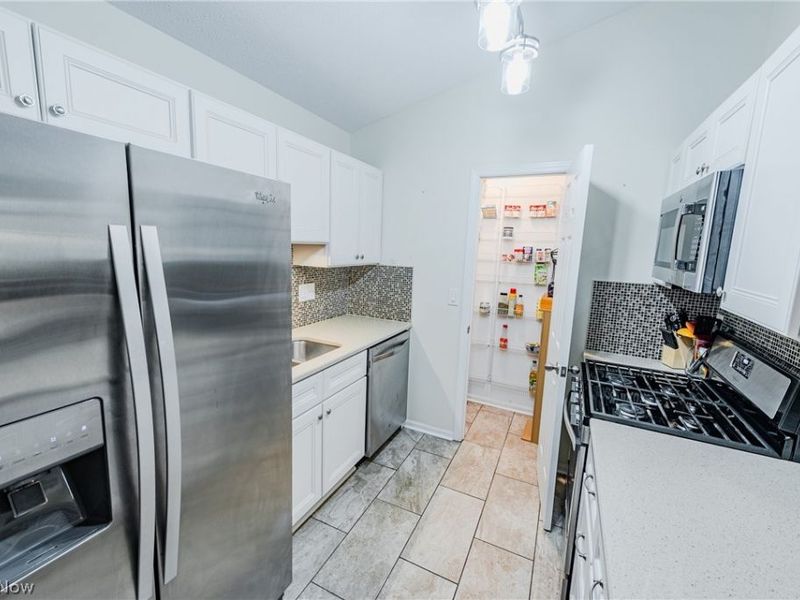 2904 Shakespeare Lane, Avon, OH 44011 Photo 10