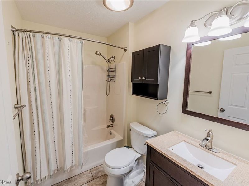 2904 Shakespeare Lane, Avon, OH 44011 Photo 14