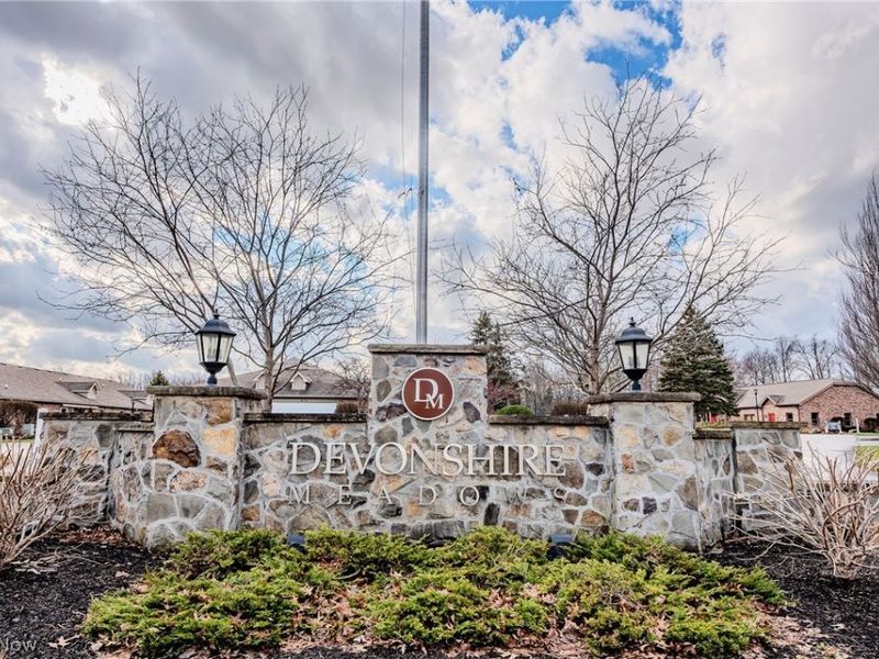 2904 Shakespeare Lane, Avon, OH 44011 Photo 2