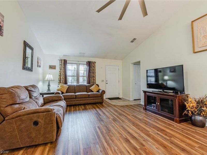 2904 Shakespeare Lane, Avon, OH 44011 Photo 7