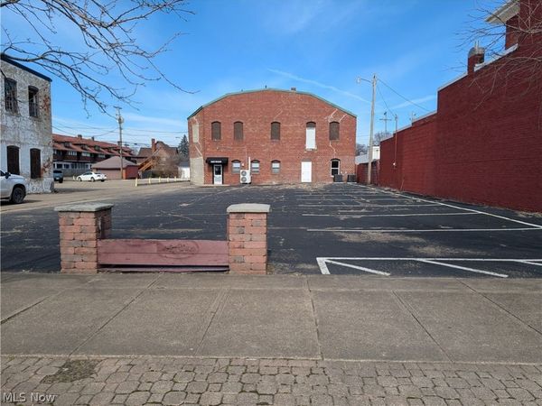 622 Main Street, Coshocton, OH 43812