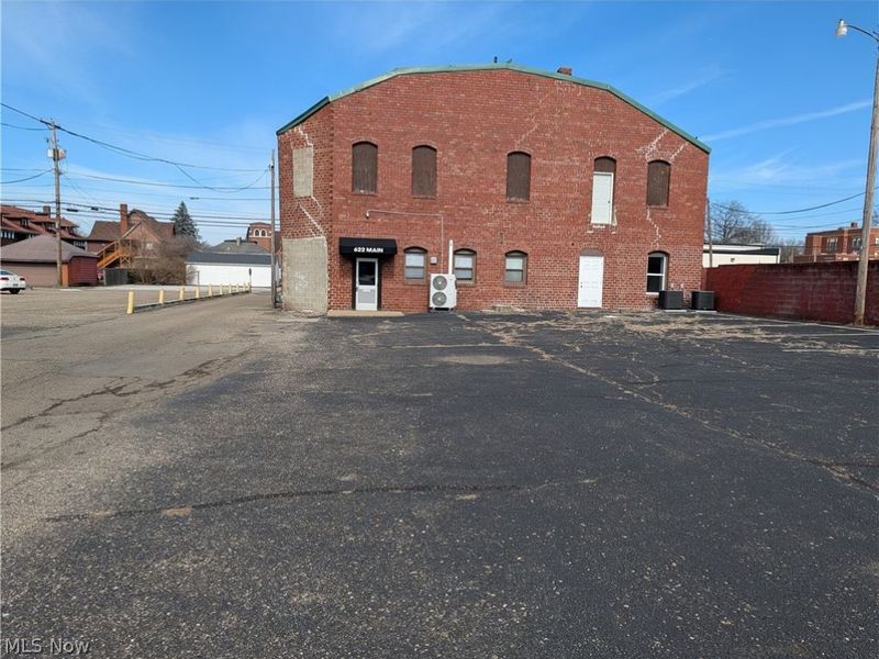 622 Main Street, Coshocton, OH 43812 Photo 2