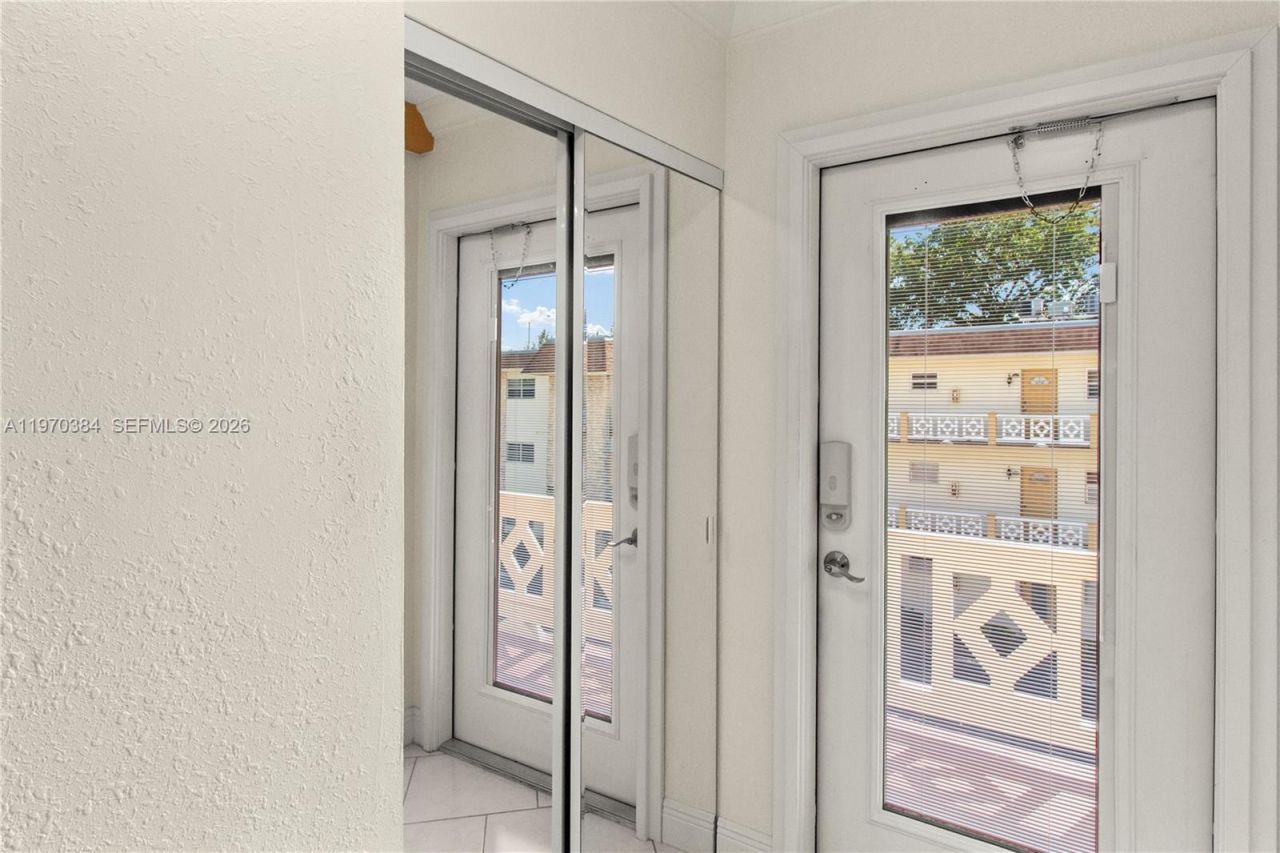 5121 W Oakland Park Blvd, Unit 304, Lauderdale Lakes, FL 33313 Photo