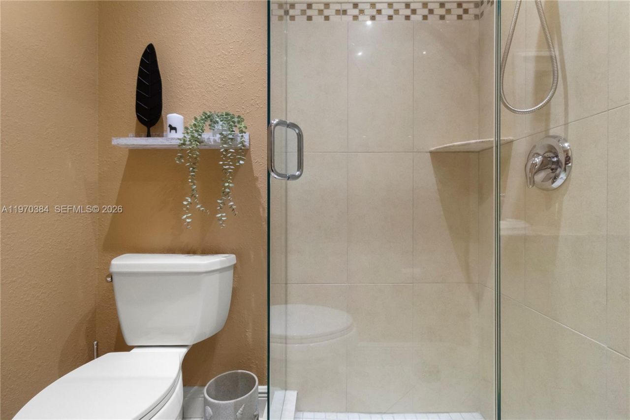 5121 W Oakland Park Blvd, Unit 304, Lauderdale Lakes, FL 33313 Photo