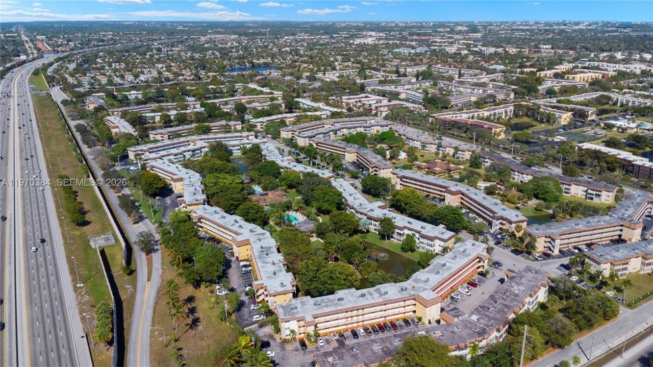 5121 W Oakland Park Blvd, Unit 304, Lauderdale Lakes, FL 33313 Photo