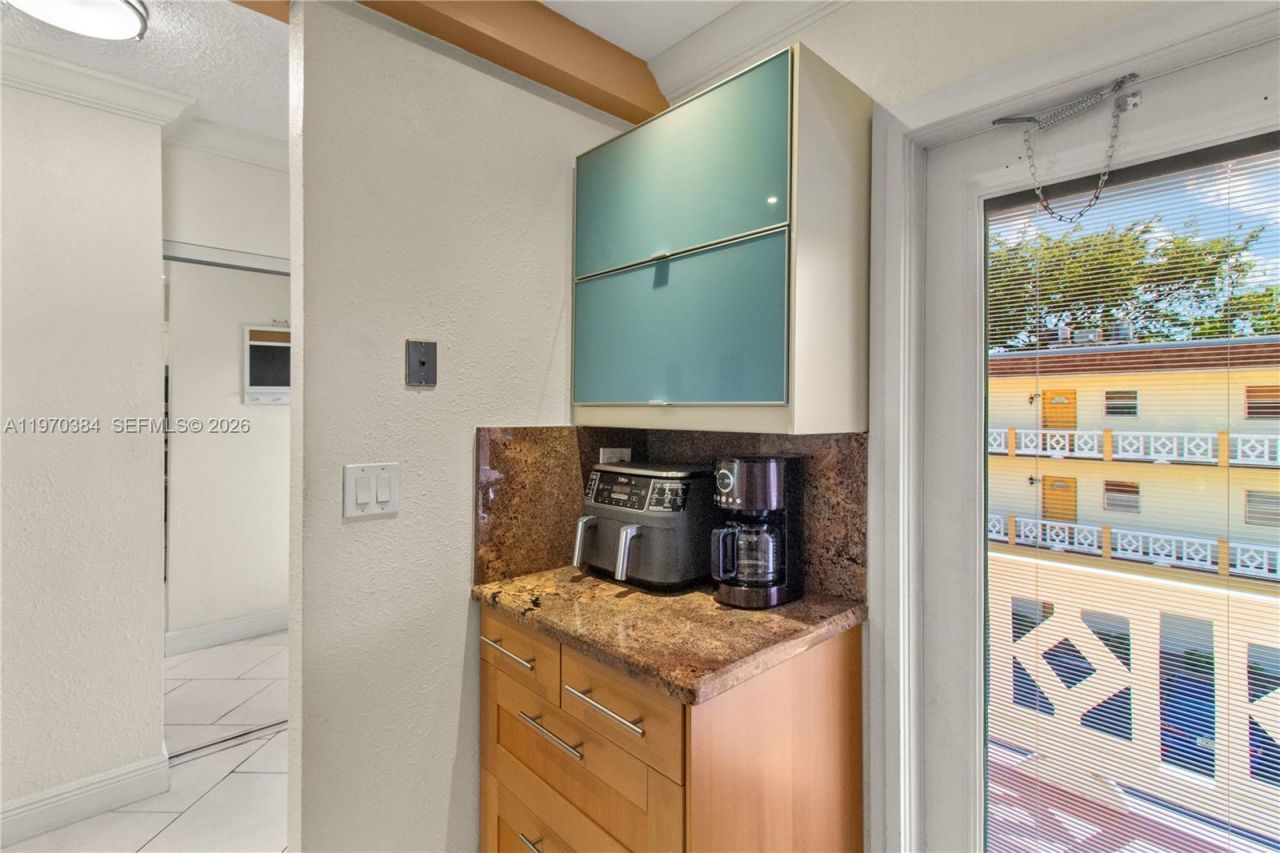 5121 W Oakland Park Blvd, Unit 304, Lauderdale Lakes, FL 33313 Photo