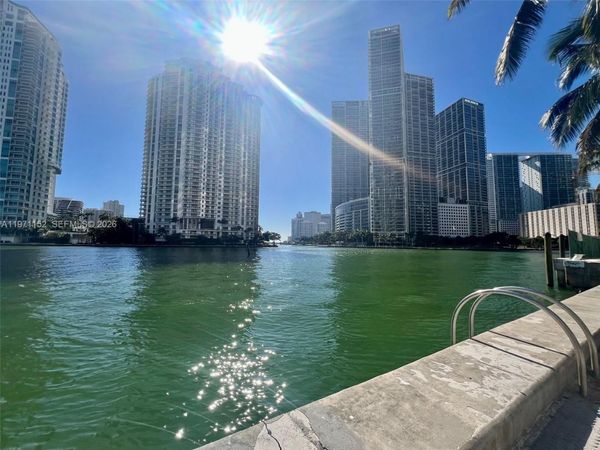 300 S Biscayne Blvd , Unit PH-3907, Miami, FL 33131