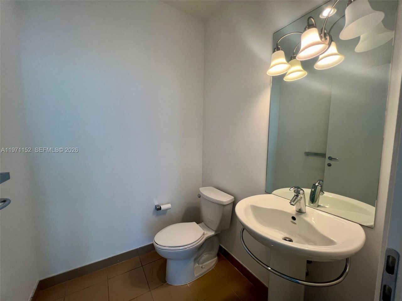 300 S Biscayne Blvd , Unit PH-3907, Miami, FL 33131 Photo