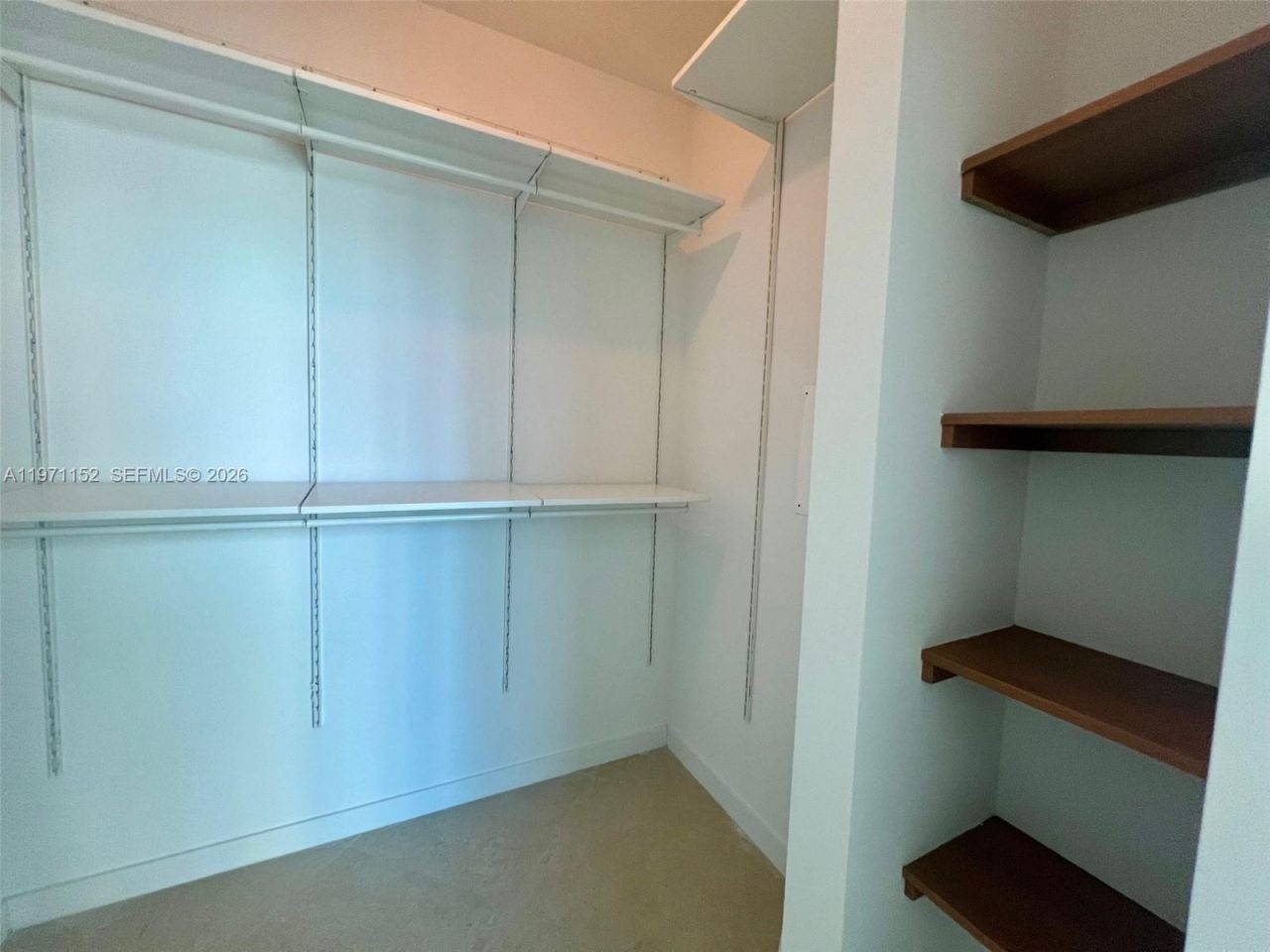 300 S Biscayne Blvd , Unit PH-3907, Miami, FL 33131 Photo