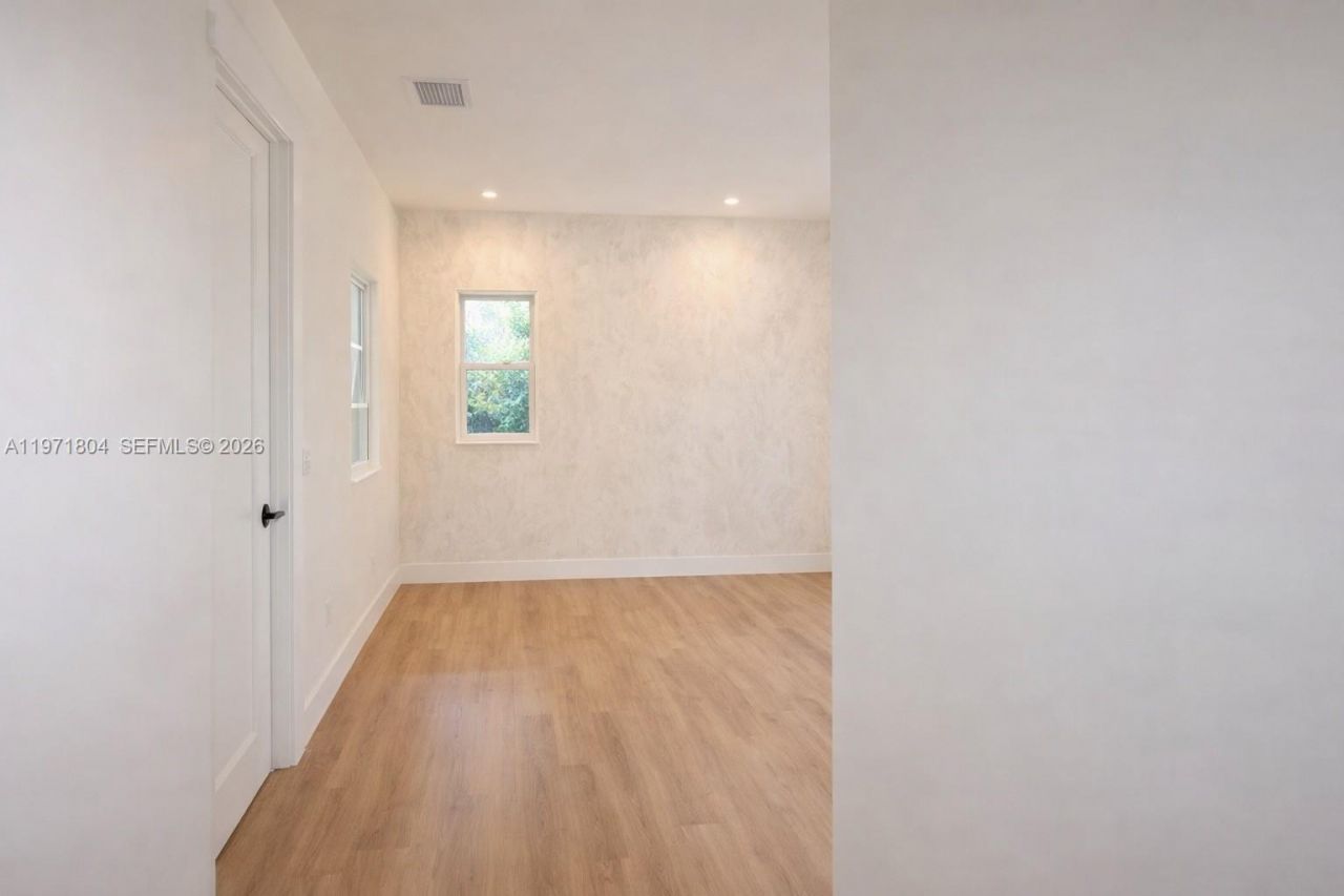 640 NE 71st St, Miami, FL 33138 Photo