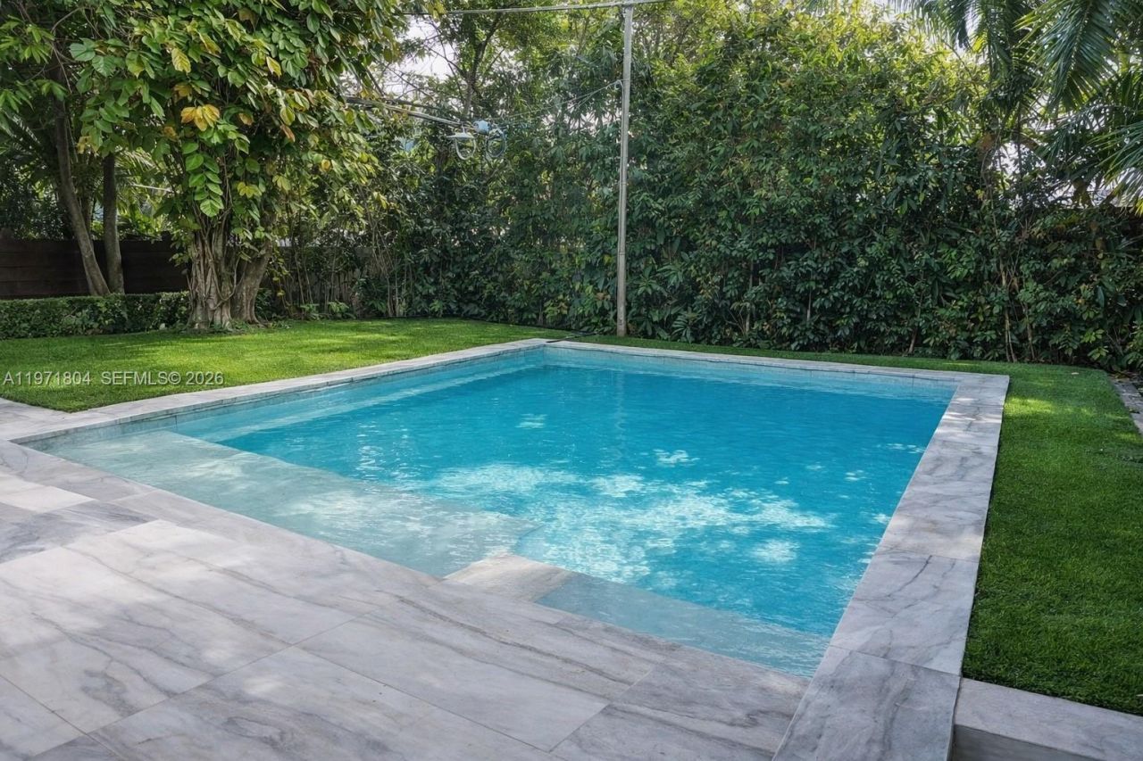 640 NE 71st St, Miami, FL 33138 Photo