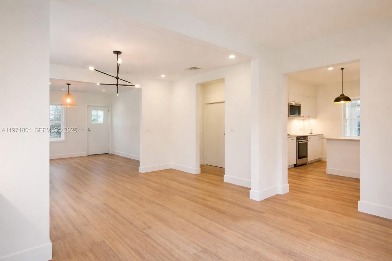 640 NE 71st St, Miami, FL 33138 Photo