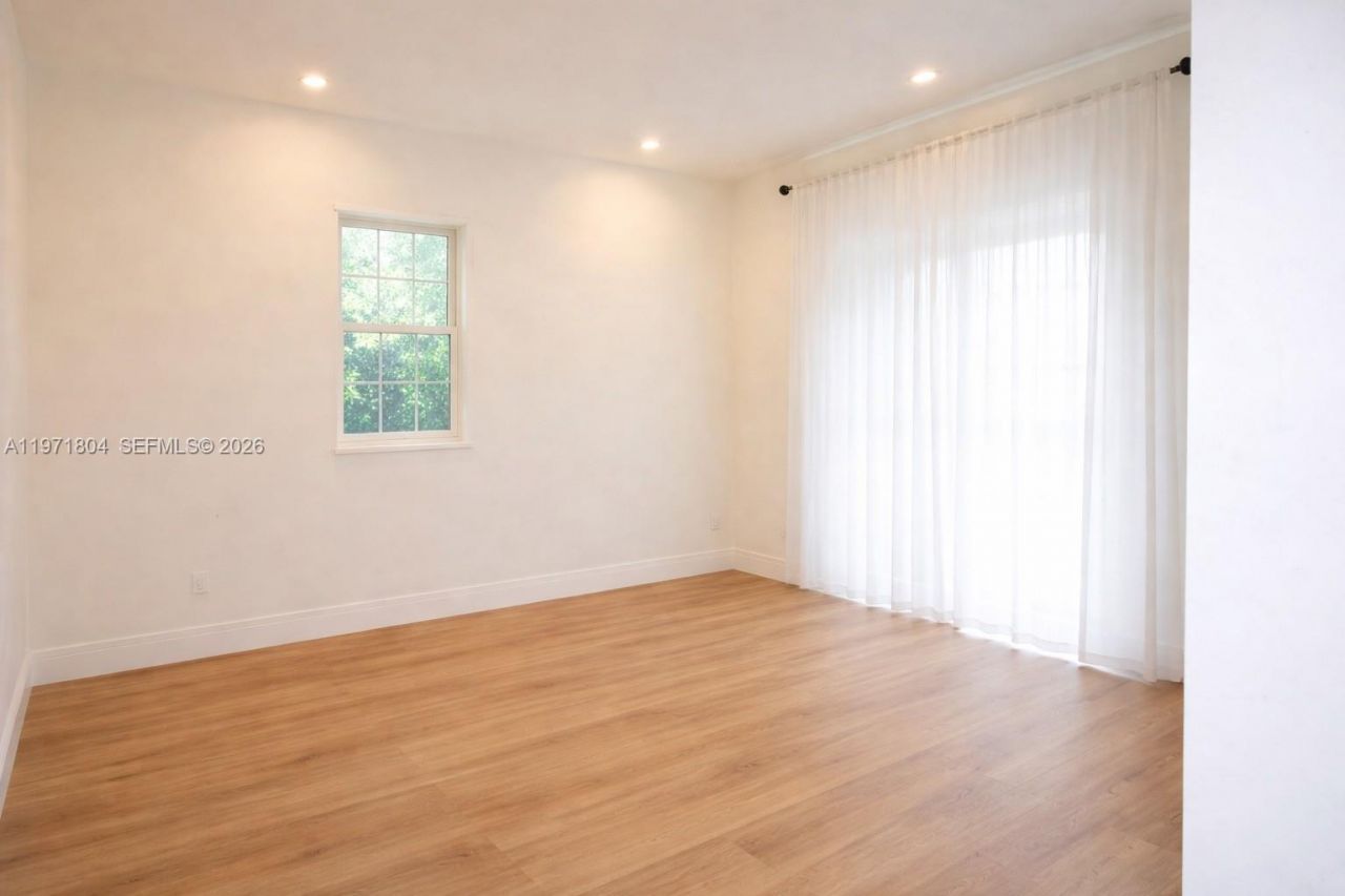 640 NE 71st St, Miami, FL 33138 Photo