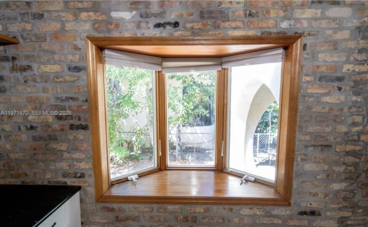 3050 Alton Rd, Miami Beach, FL 33140 Photo