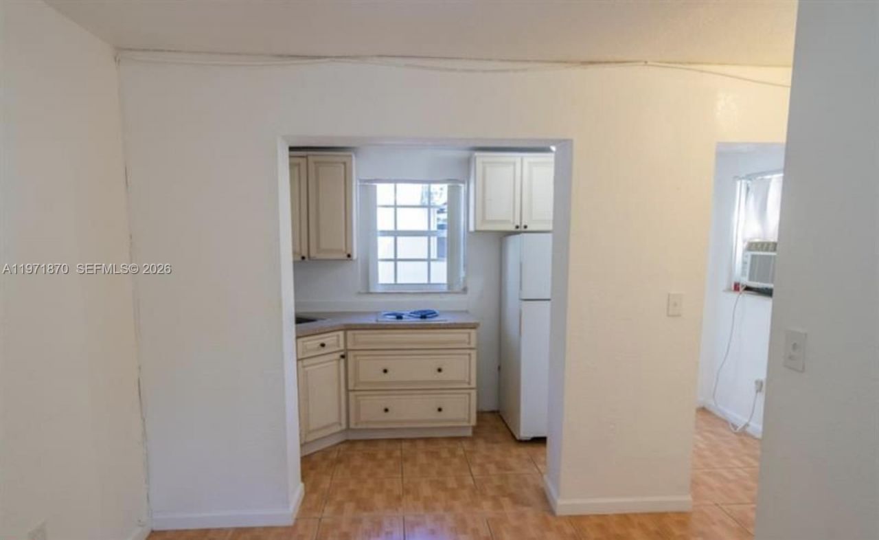 3050 Alton Rd, Miami Beach, FL 33140 Photo