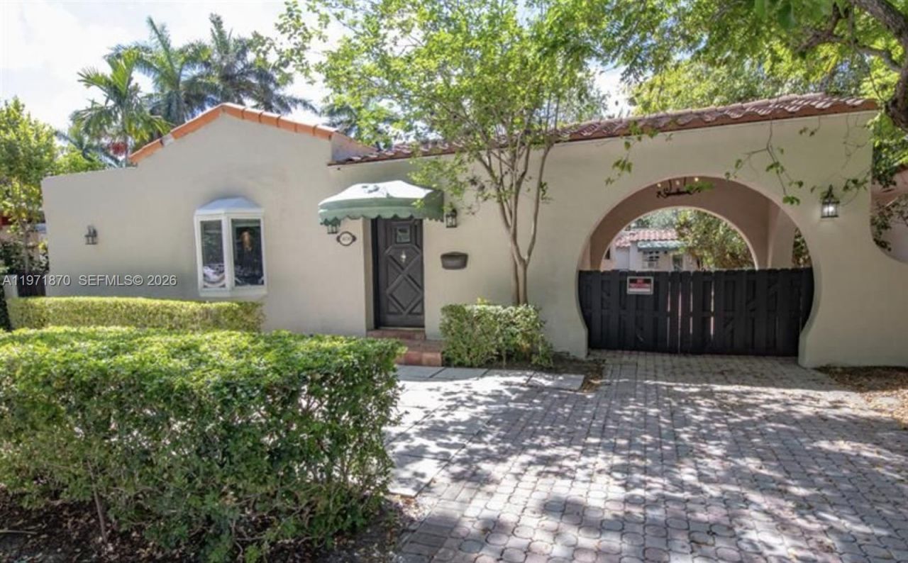 3050 Alton Rd, Miami Beach, FL 33140 Photo