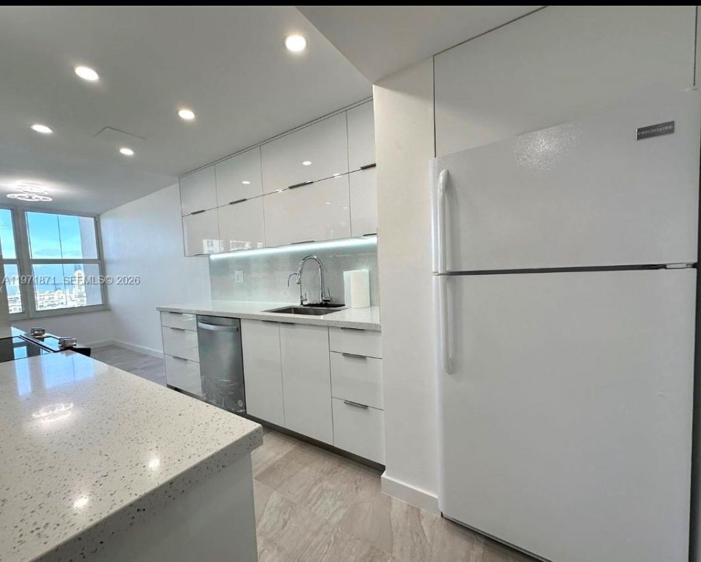 230 174th St, Unit 1505, Sunny Isles Beach, FL 33160 Photo