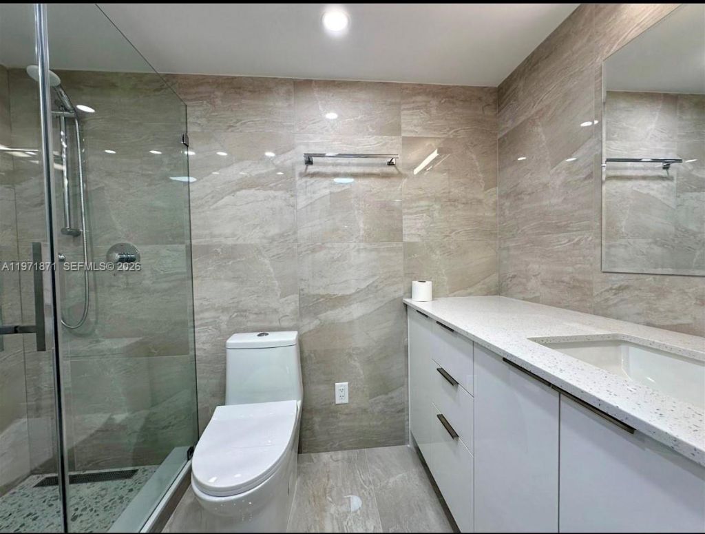 230 174th St, Unit 1505, Sunny Isles Beach, FL 33160 Photo