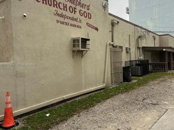 5301 NW 17th Ave, Miami, FL 33142