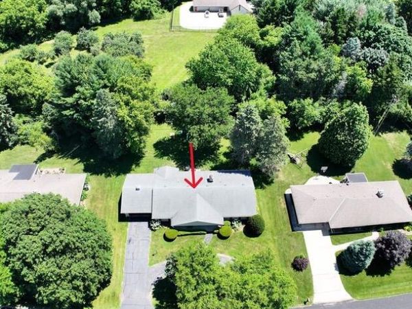 5023 Valley Trl, Wind Point, WI 53402