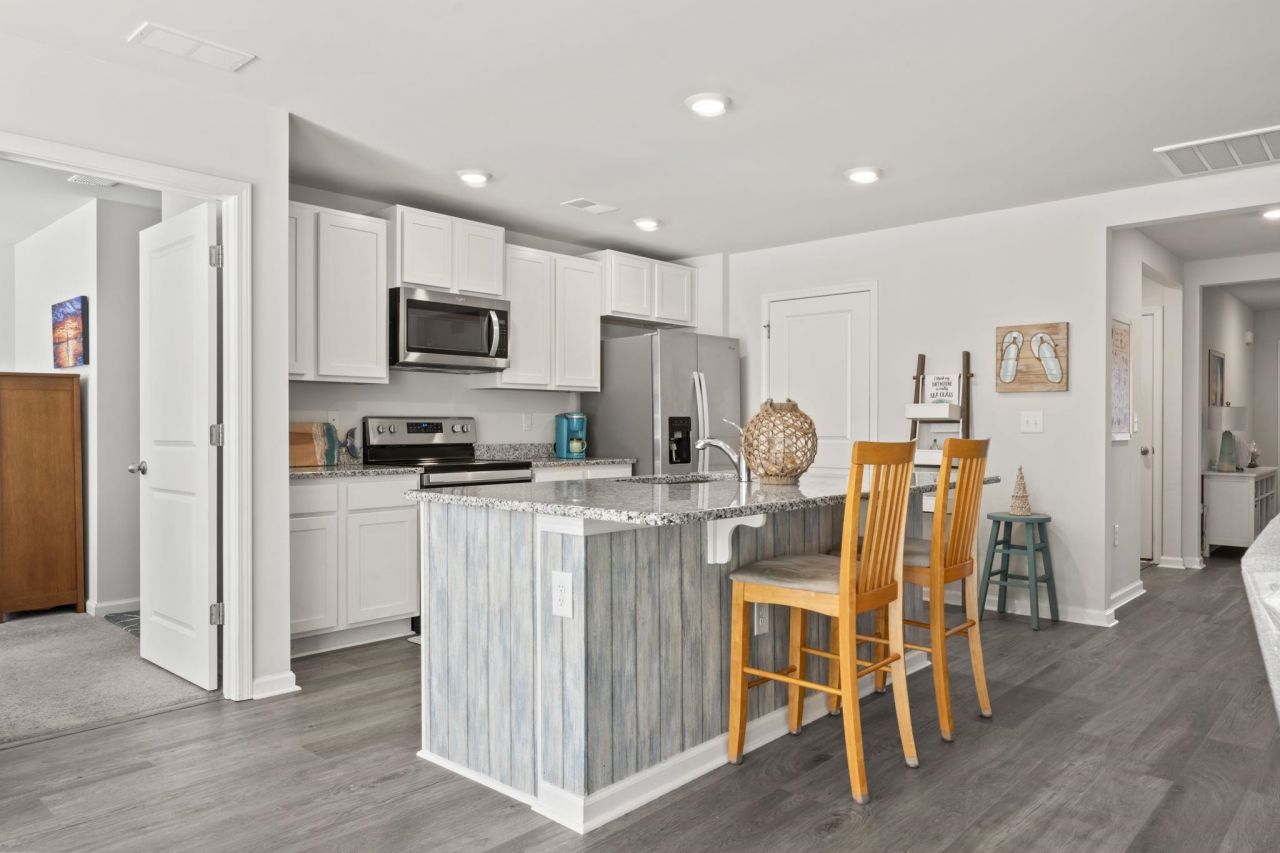 615 Norwich Ln. Photo 12