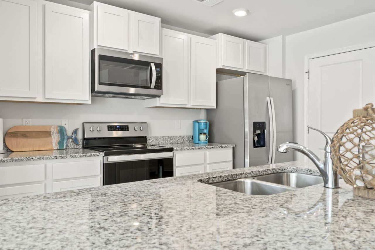 615 Norwich Ln. Photo 13