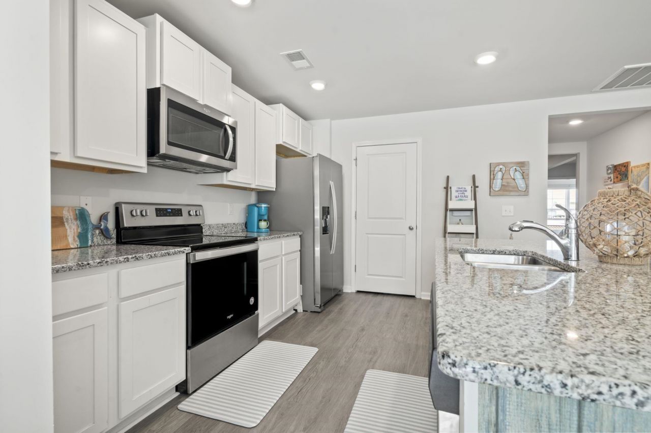 615 Norwich Ln. Photo 14