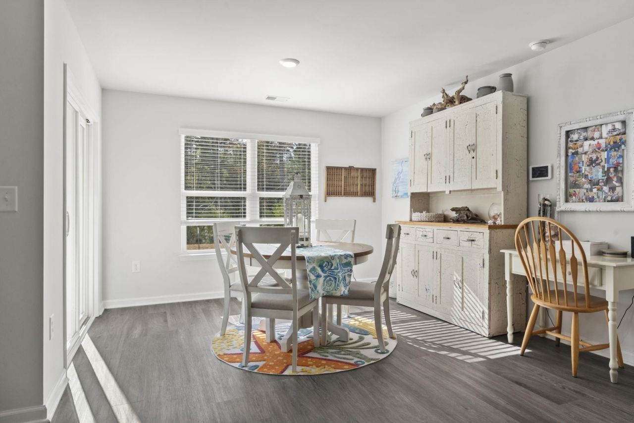 615 Norwich Ln. Photo 19