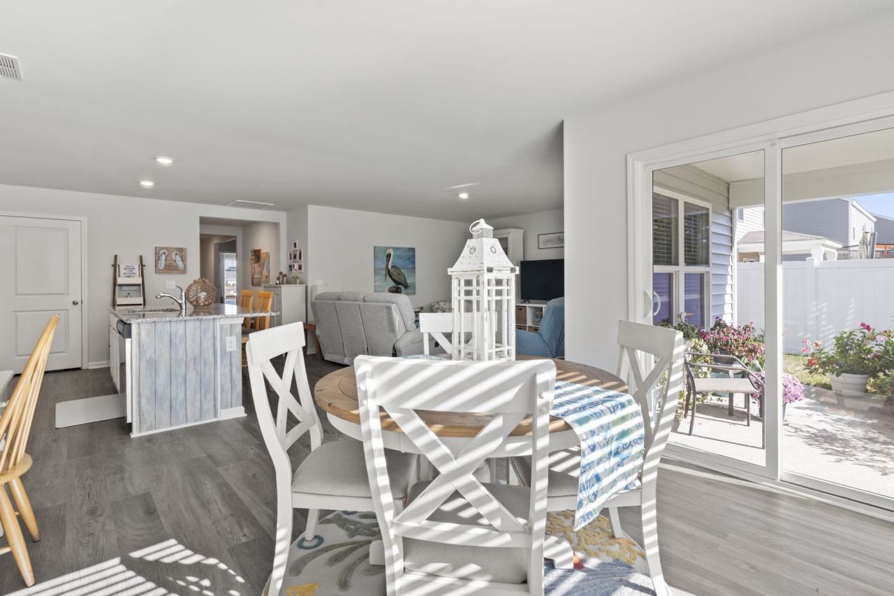 615 Norwich Ln. Photo 20