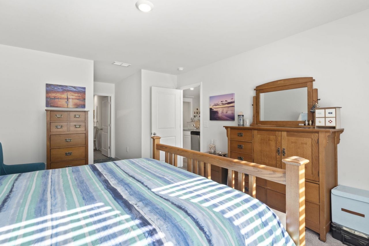 615 Norwich Ln. Photo 24