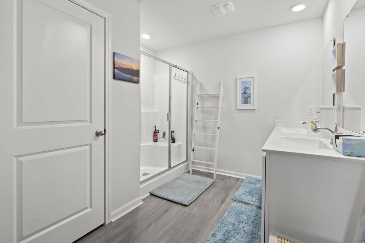 615 Norwich Ln. Photo 26