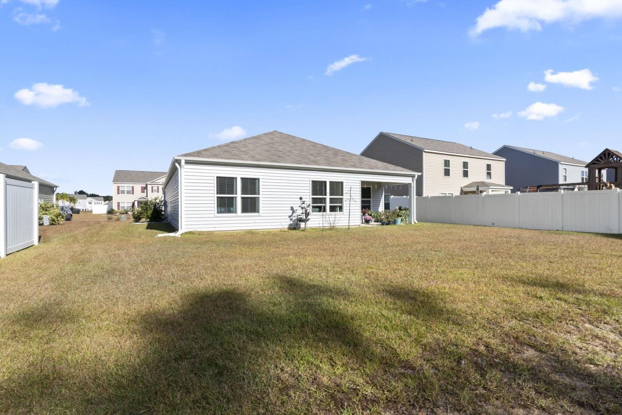 615 Norwich Ln. Photo 31