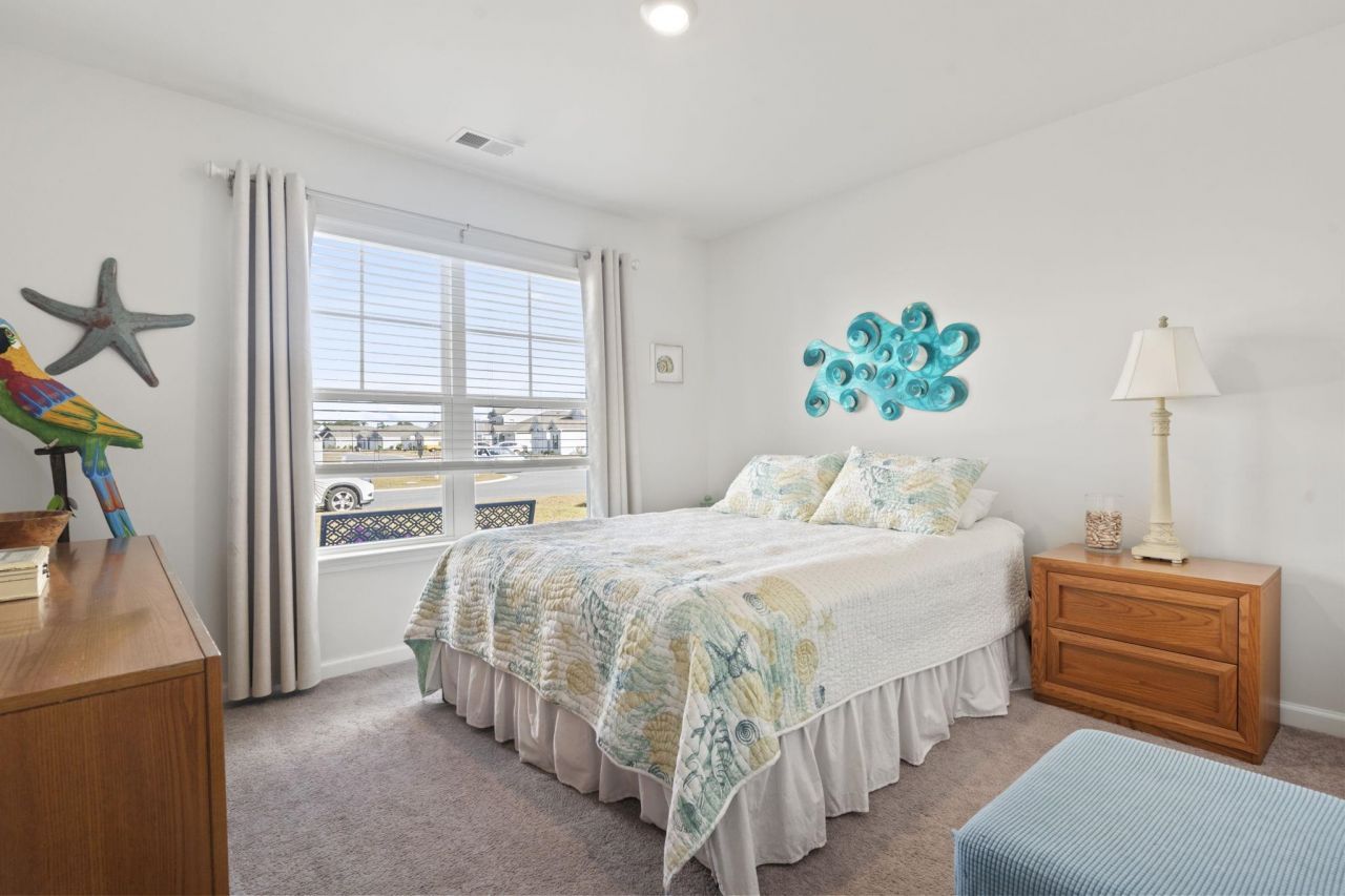 615 Norwich Ln. Photo 5