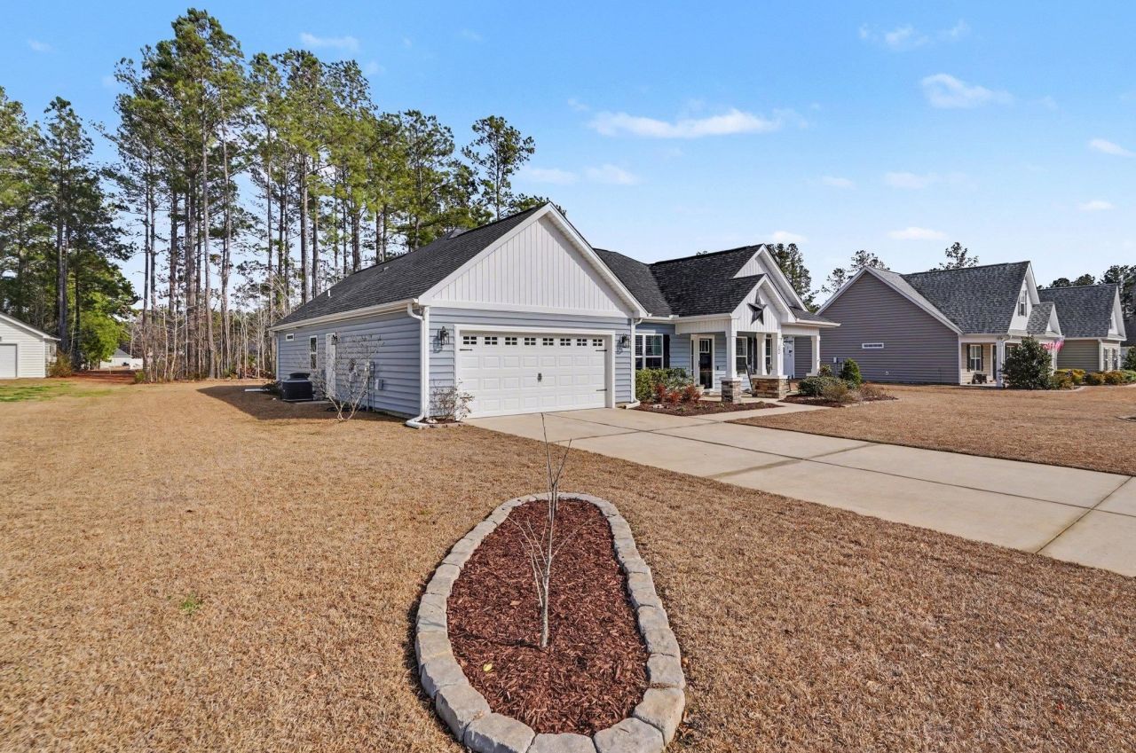 141 Penn Circle Photo 4