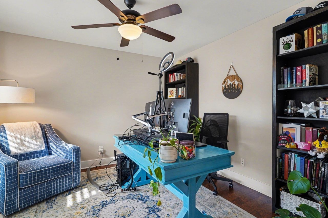 141 Penn Circle Photo 7