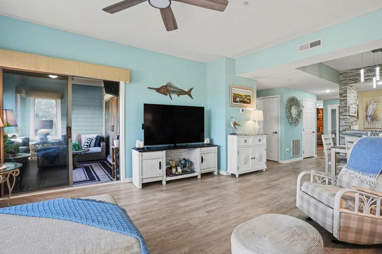 1401 Lighthouse Dr. Photo 4