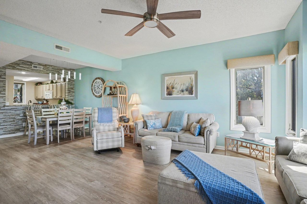 1401 Lighthouse Dr. Photo 5