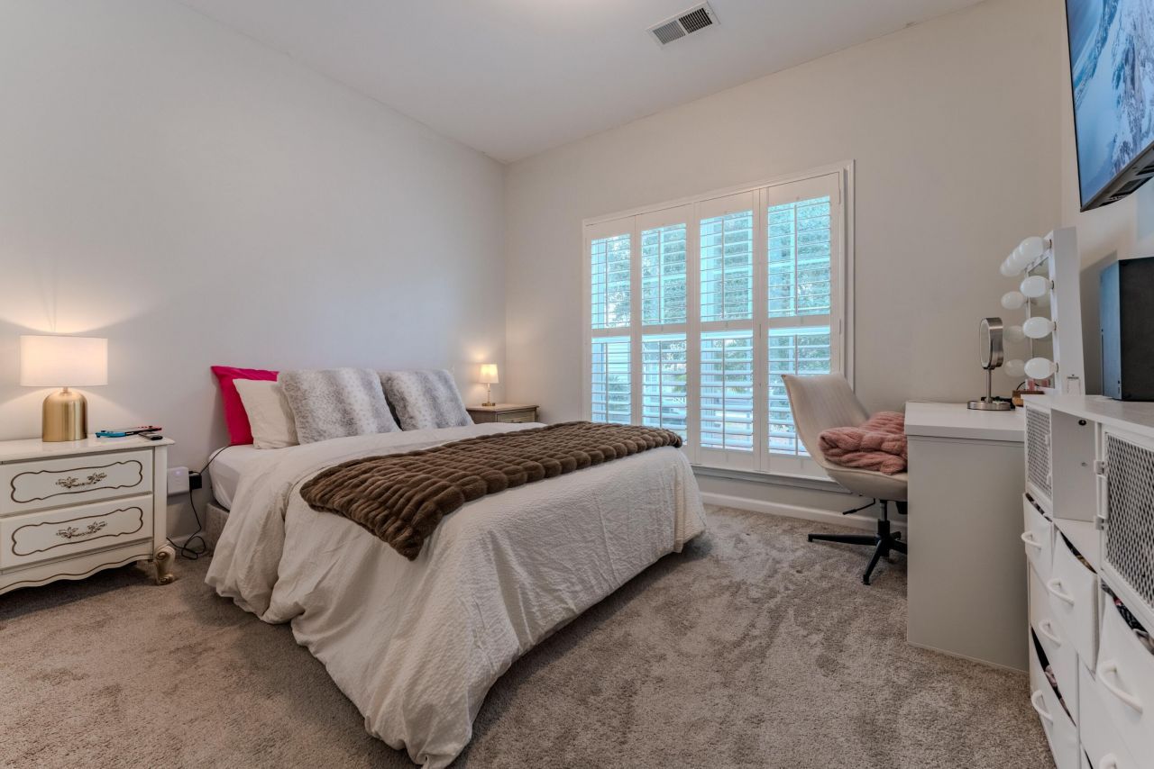 1905 Bristle Pine Court Photo 6