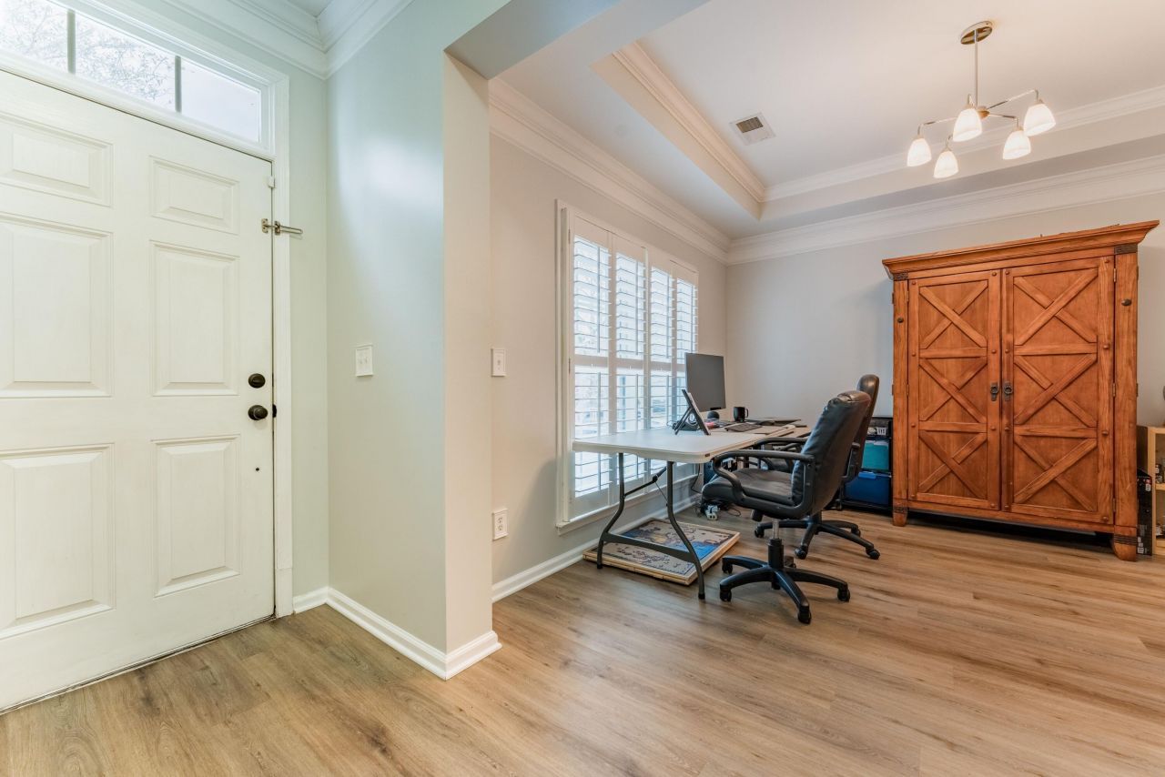 1905 Bristle Pine Court Photo 7