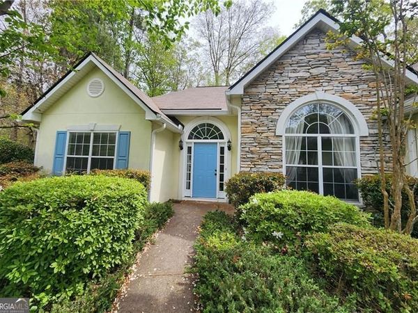 5623 Wandering Vine Lane SE, Mableton, GA 30126