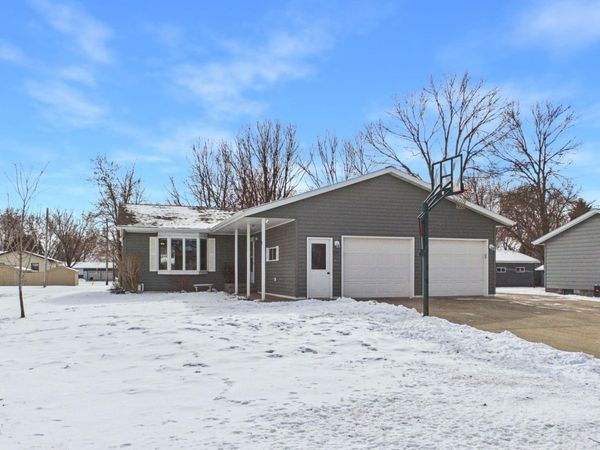 571 4th Street NW, Richmond, MN 56368
