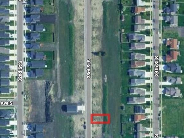 3806 33rd Street S, Moorhead, MN 56560