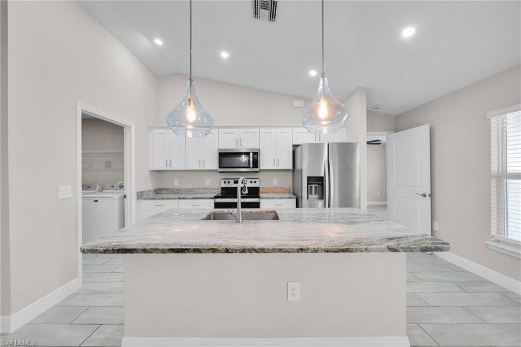 4326 NE 24th Pl, Cape Coral, FL 33909 Photo