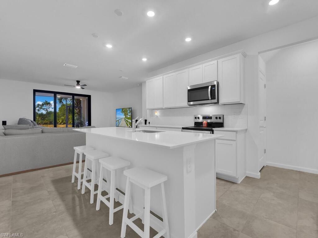 1477 Weeping Willow Ct, Cape Coral, FL 33909 Photo