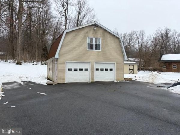 150 E BLACK CREEK ROAD, EAST EARL, PA 17519