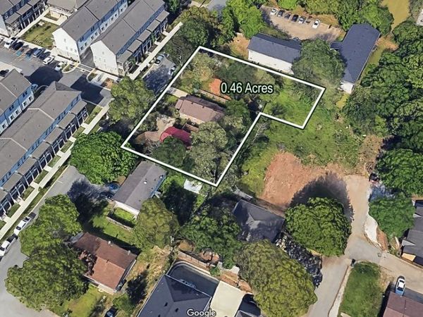 W Mitchell Street , Fayetteville, AR 72701