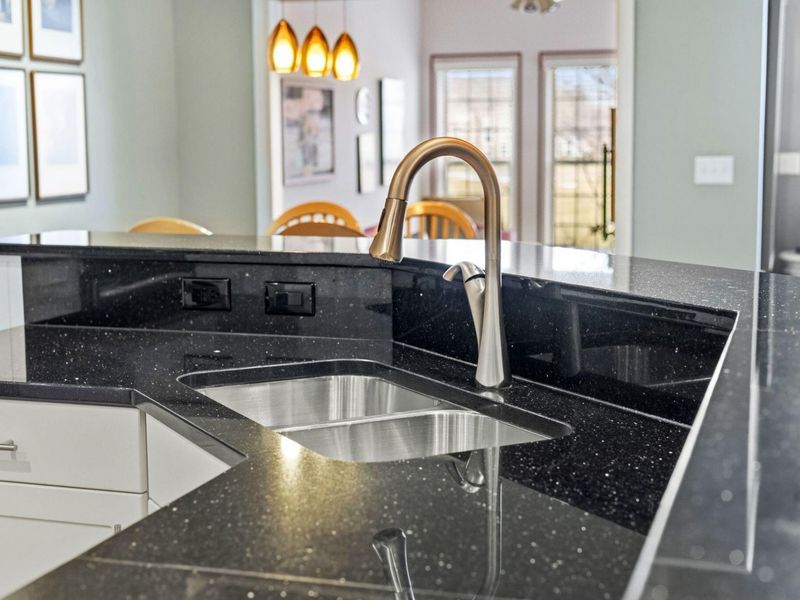 8033 Hillingdon Drive, Powell, OH 43065 Photo 12