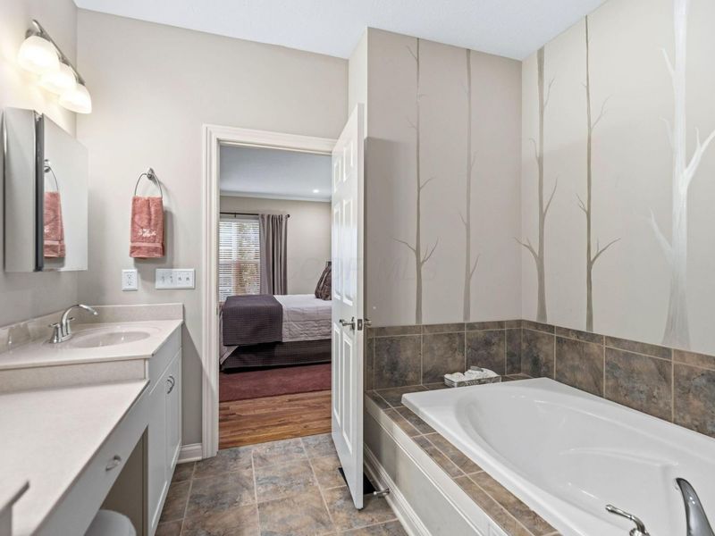 8033 Hillingdon Drive, Powell, OH 43065 Photo 27