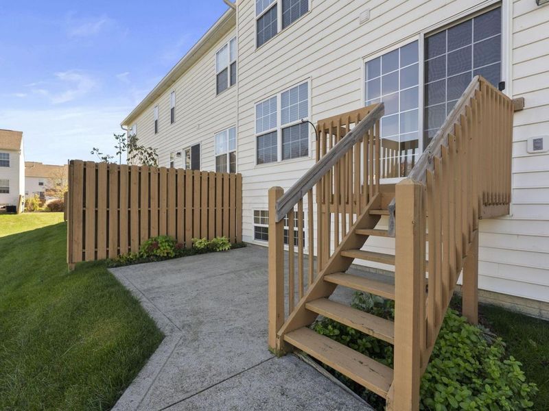 7016 Churchill Downs Drive, Unit 7, New Albany, OH 43054 Photo 25